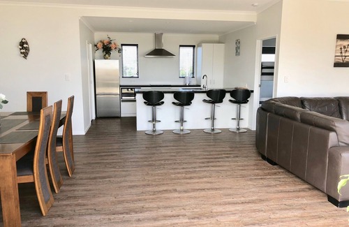 Otaki House | Brand New 3 Bedroom Beachfront Getaway. Beach just across the road.