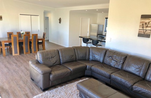 Otaki House | Brand New 3 Bedroom Beachfront Getaway. Beach just across the road.