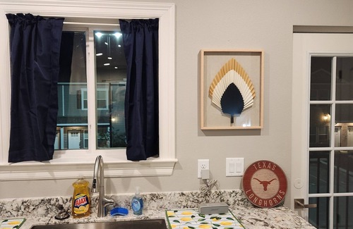 North Houston House | Brand New, 3 Story, Fully Furnished Townhomen2BR /2.5Bathn