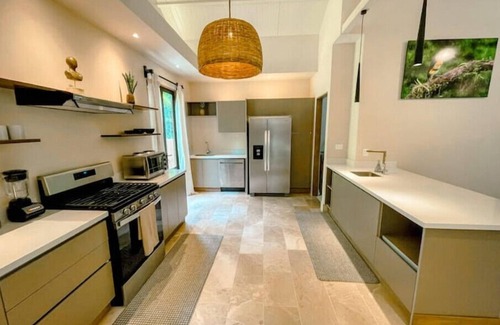 Manzanillo Villa | BRAND NEW 5-Star LUXE The Oasis - Family Villan
