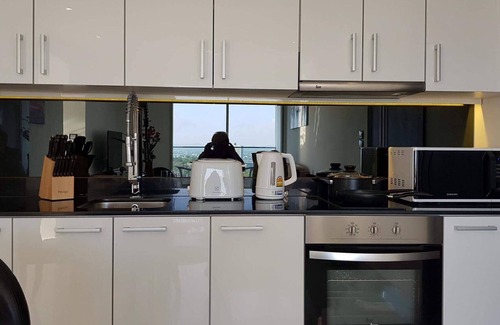 Pratumnak Hill Condo | BRAND NEW 5-STAR LEVEL ROOM WITH CITY & OCEAN VIEWS