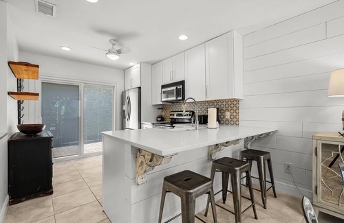 Sandestin House | Brand New 6 Seat Golf Cart ~ Beach, Golf, Tennis, Shops, and Dining