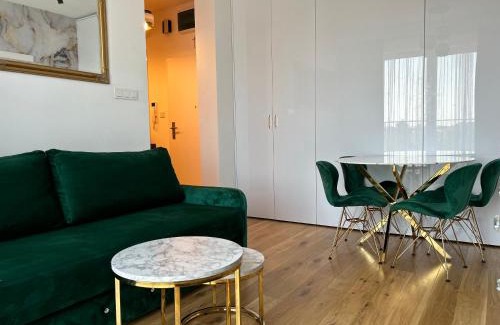 Kolobrzeg Apartment | Brand New ! Baltic Marina Residence Sauna & Fitness Apartments- Royal Green Apartments, Ferienwohnung polnische Ostsee