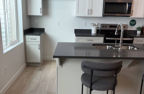 Provo Apartment | Brand new Basement apartment in central Provo. Close to airport and shopping