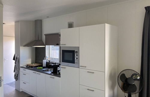 Renesse Ski Chalet | Brand new chalet juist 317 steps from the Renesse beach