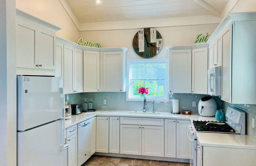 Lubbers Quarters Cay House | Brand NEW direct oceanfront with protected dockage