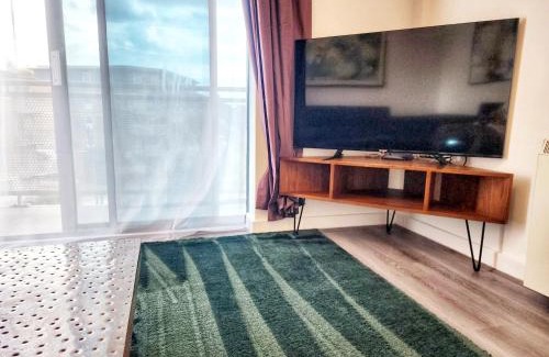 Limehouse Apartment | Brand New Flat - Canary Wharf