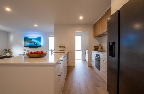 Prebbleton Apartment | Brand New | Games Room | Family Home | Sleeps 6