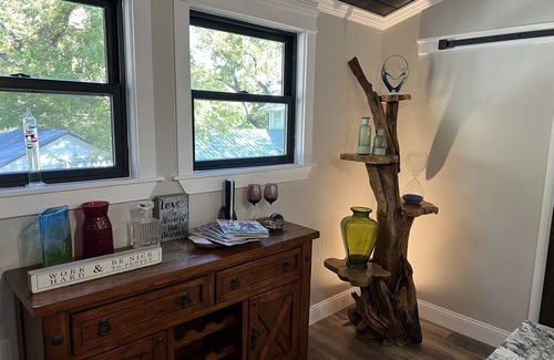 Georgetown House | Brand new garage apartment which we like to call our "Gtown Treehouse"