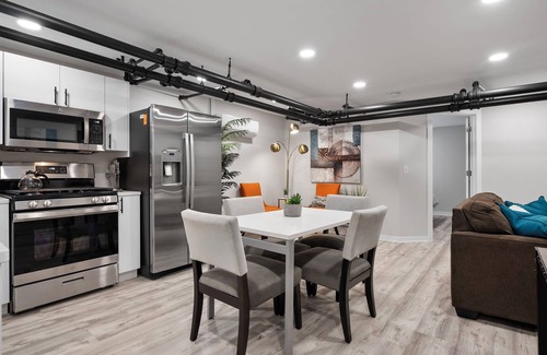 Union Park Apartment | Brand new, Great location, PET/kid friendly, FREE parking, quiet neighborhood!