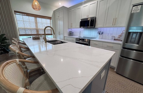 Gulf Breeze House | Brand New Guest house 8 min. to Pensacola Beach