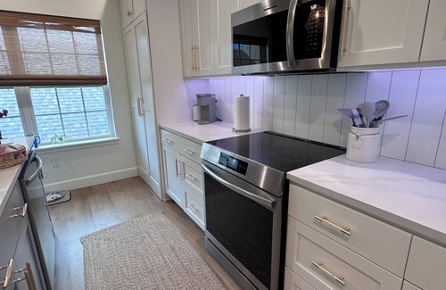 Gulf Breeze House | Brand New Guest house 8 min. to Pensacola Beach