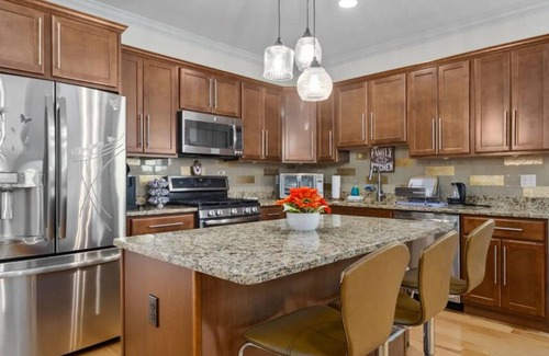 Saratoga Springs House | BRAND NEW HOME IN SARATOGA SPRINGS CLOSE TO ALL. TRACK. BROADWAY. WALK TO SPAC.