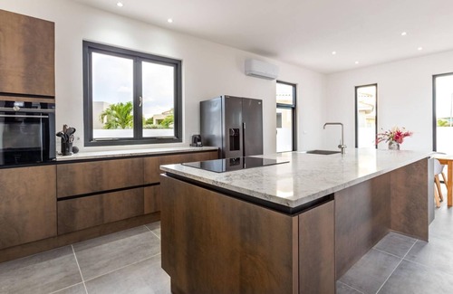 Grote Berg Villa | Brand New Immaculate 3-bed Villa in Grote Berg