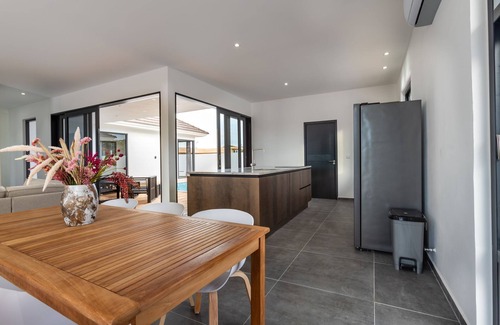 Grote Berg Villa | Brand New Immaculate 3-bed Villa in Grote Berg