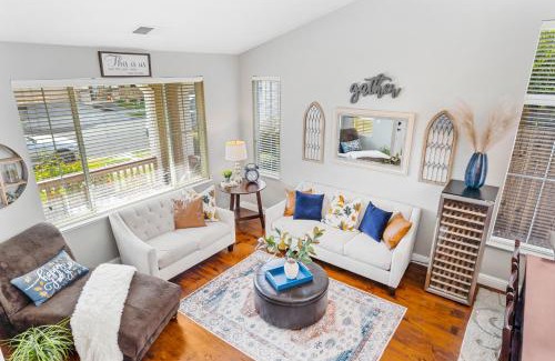 Windsor House | Brand New Listing – Windsor “Winetopia” Getaway