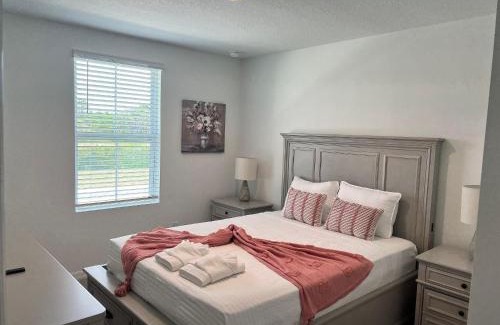 Davenport House | Brand new lux townhome close to Disney