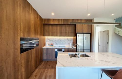Epsom Villa | Brand-New Luxury 5 bedroom house in Epsom