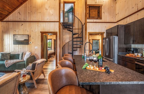 Pigeon Forge House | Brand new! Luxury finishes, local family owned! Book Summer vacation now & save!