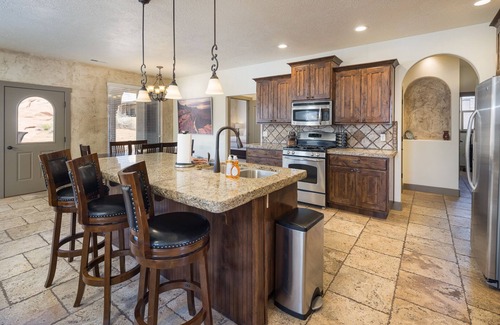 Moab South Valley House | Brand New Luxury Home Near Golf Course