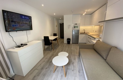Gibraltar Apartment | Brand new luxury studio with gym near the beach with balcony