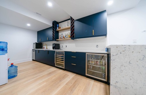 St. Davids Villa | Brand new Modern Farmhouse in the heart of Wine Country!