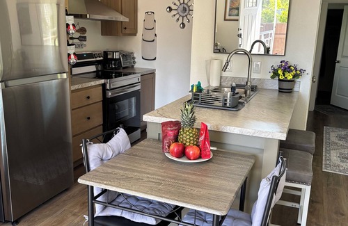Mira Costa House | Brand-New Modern ADU – Your Private Retreat Awaits!