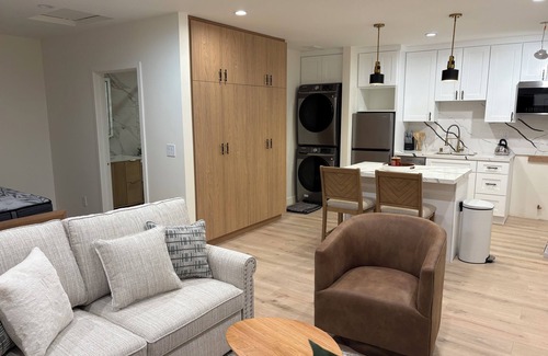 Malibu Canyon Apartment | Brand new modern studio in pleasant and quiet Calabasas.