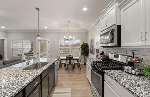 Corydon House | BRAND NEW, Modern