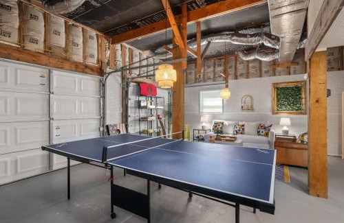 Southern Shores House | BRAND NEW Pool Hot Tub & Dog Friendly