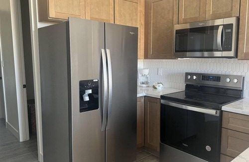 Surprise House | BRAND NEW PRIVATE CLEAN Casita in Waddell country living next to city life