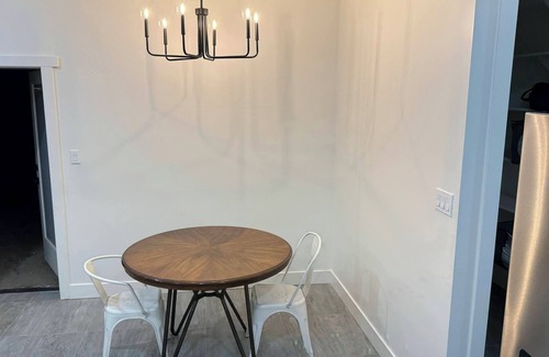 Surprise House | BRAND NEW PRIVATE CLEAN Casita in Waddell country living next to city life