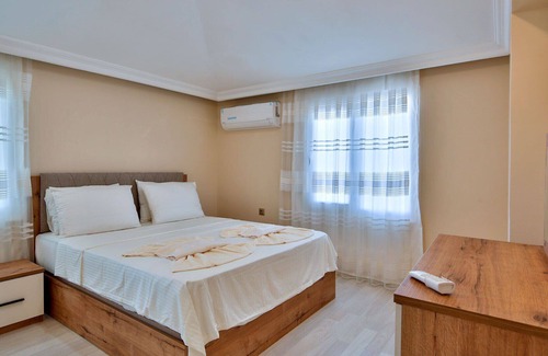 Eski Lara Apartment | Brand new renovated very nice terrace with sea view!