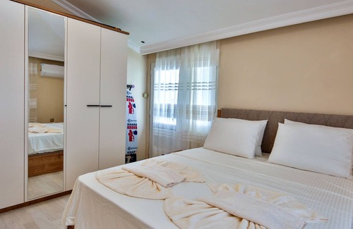 Eski Lara Apartment | Brand new renovated very nice terrace with sea view!