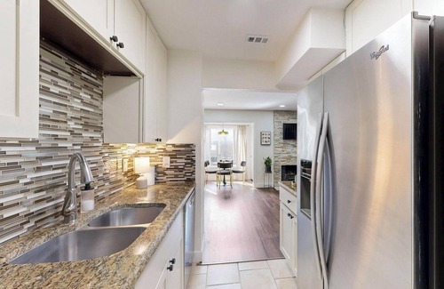 Lower Greenville Apartment | Brand New Renovation, Lower Greenville, 2 Bed 2.5 Bath, Walkable, Parking Spot