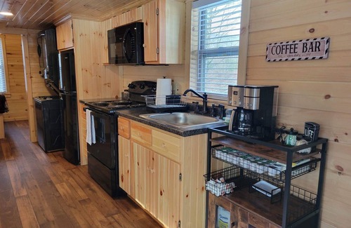 Fishs Eddy Cabin | Brand New! Riverfront River Bend Cabin - Catskill fly fishing outside your door!