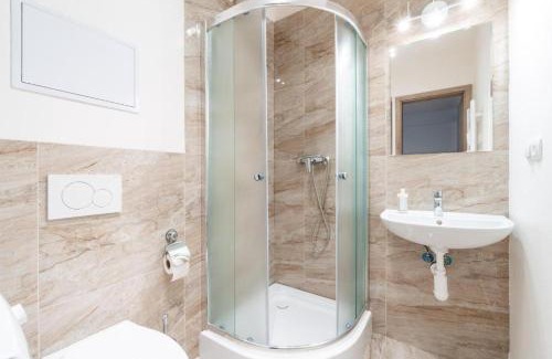 Palmovka Apartment | Brand new studio apartment #30 in brand new building FREE PARKING close to center
