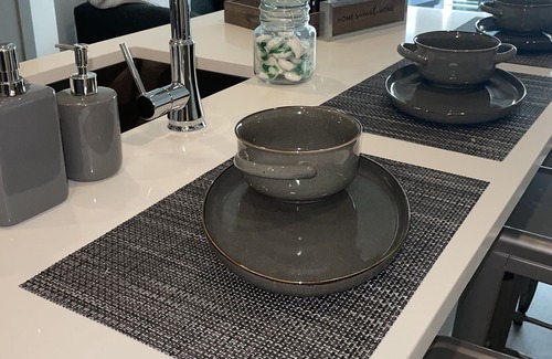 Greenway Plaza-Upper Kirby Apartment | Brand New Stylish One Bedroom Apartment