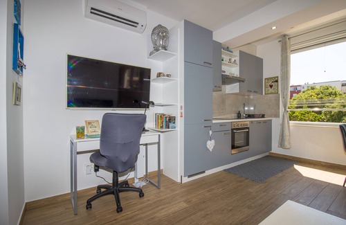 Bacvice Apartment | Brand New Suite next to Palace & Beach