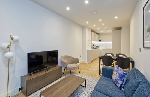Whittington Apartment | Brand-New Two-Bedroom Flat in Colindale