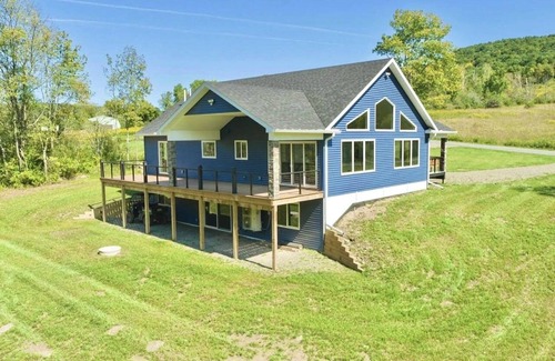 Franklin House | Brand New Waterfront Luxury Home, convenient to CooperstownnAll Star Village