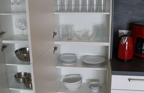 Landau an der Isar Apartment | Brandneue Wohnung ; 82qm; 2,5 Zimmer, für bis zu 4 Erwachsene