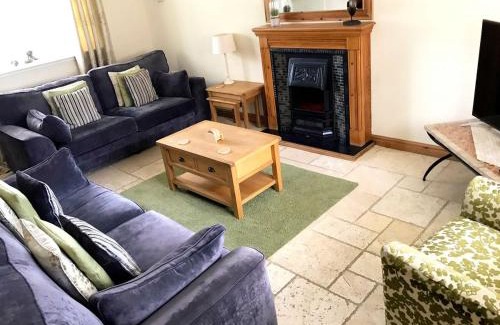 King's Bromley House | Brankley Cottage - E4712