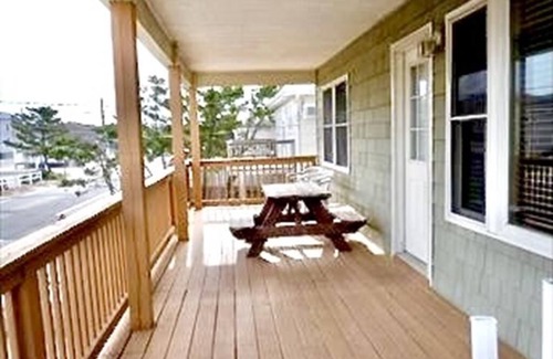 North Beach Haven Apartment | Brant Beach Ocean side Dog friendly