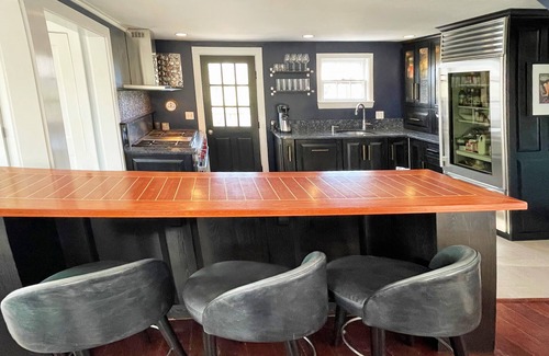 Brant Point House | Brant Point Beach House, 5 Bed, 2 blocks from 2 beaches, walk to town