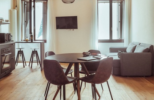 Vicenza Apartment | BRE Apartments - Magellan