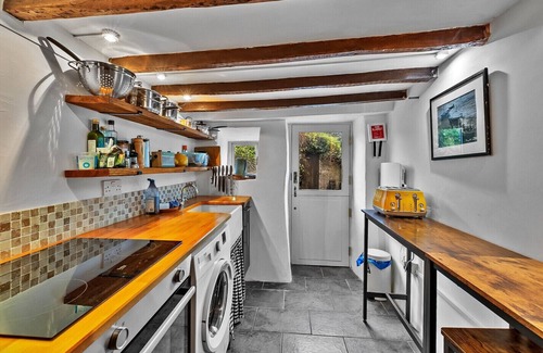 Launceston Cottage | Bre Stefan