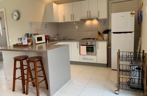 Marengo Apartment | Breakers Apollo Bay- The Studio