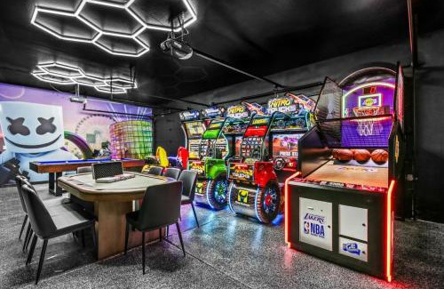 Rancho Santana House | Breakfast Club 100K Game Room