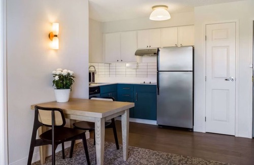 Oyster Point House | Breath of Fresh Air! Free Breakfast, Near San Francisco International Airport